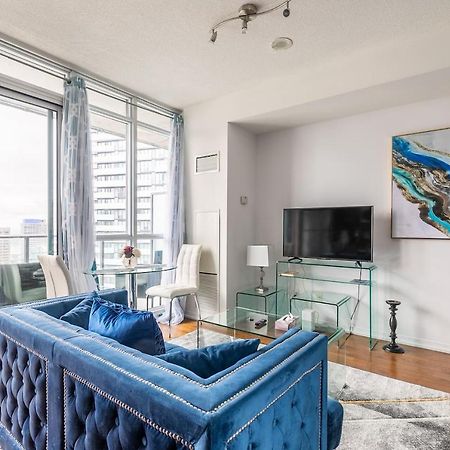 トロントGorgeous 1Br W/Parking Across The Scotiabank Arenaアパートメント エクステリア 写真
